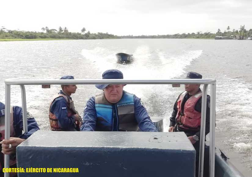 fuerza-naval-rescate-naufragio